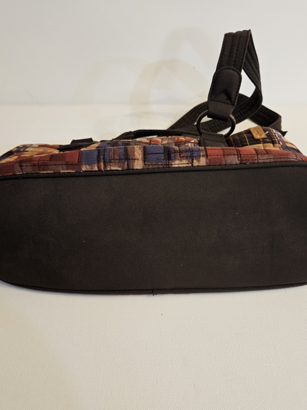 Donna Sharp Quilted Handbag – Multi Color Patchwork - Picture 4 of 7